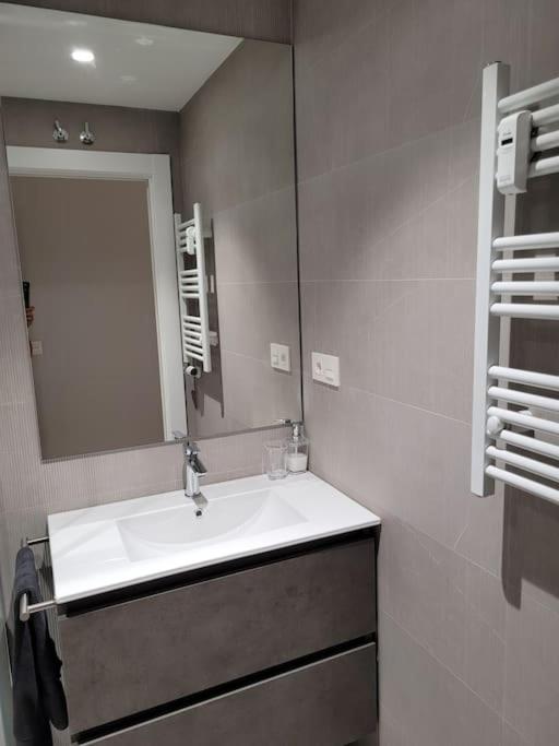 Apartamento Azabache ซาราโกซา ภายนอก รูปภาพ